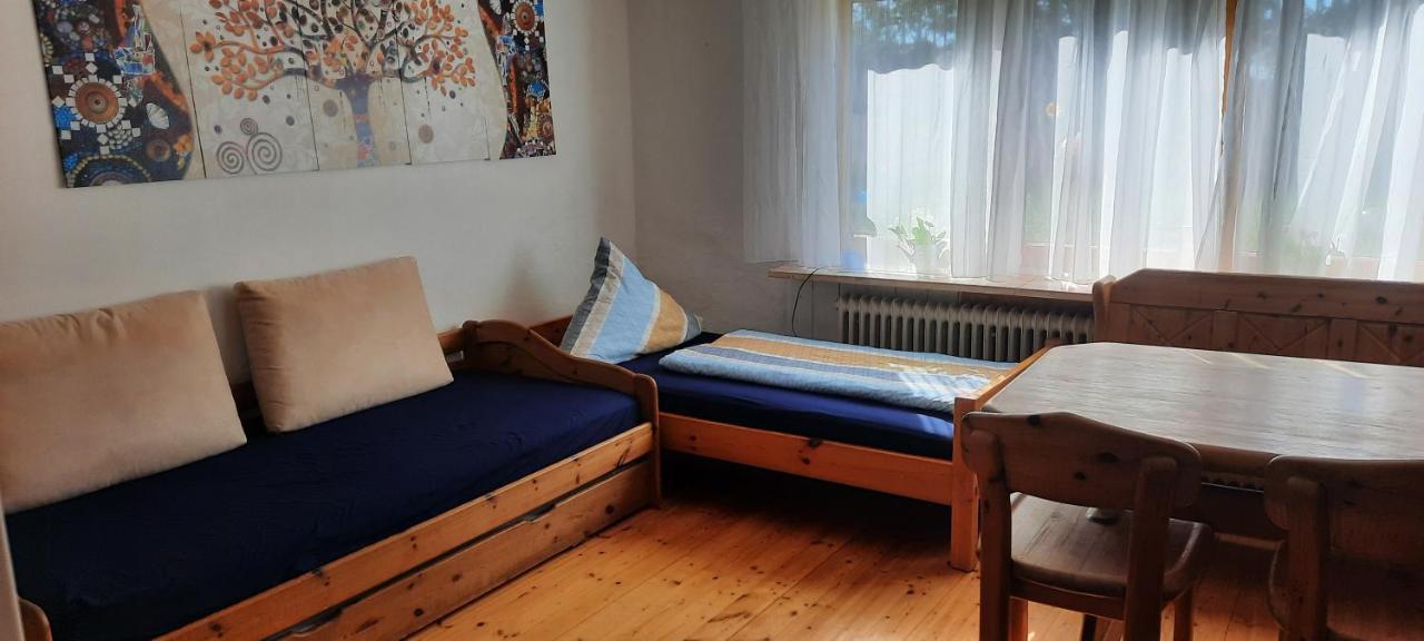 helle Souterrainwohnung nähe Flughafen, Landshut und München 1 bis 5 Personen Bruckberg Exterior foto